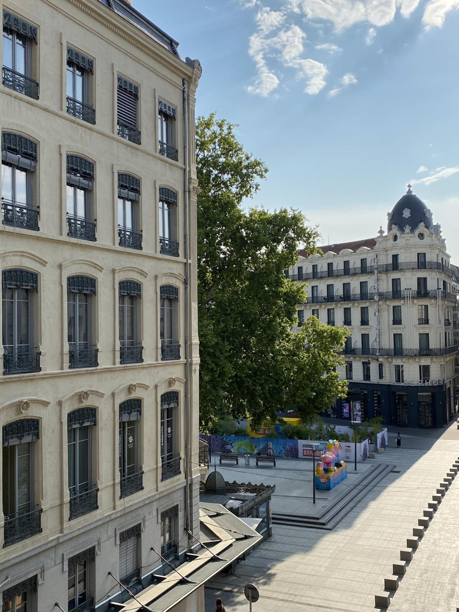 Appartement De Standing Pour 6 Refait A Neuf Lyon Exterior photo